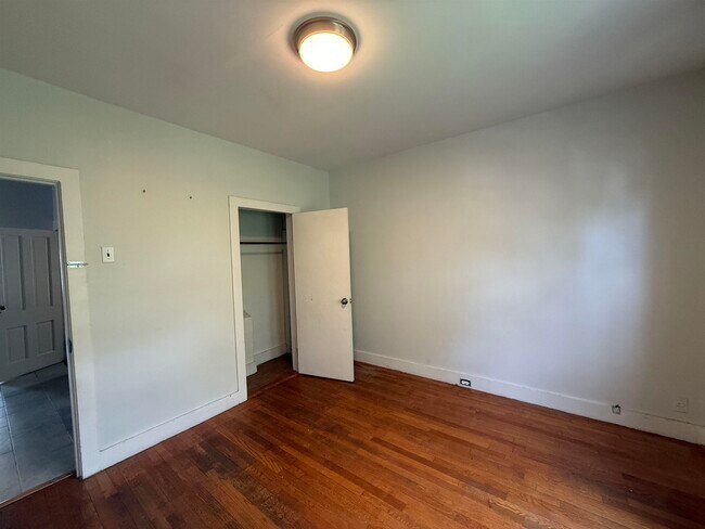 Building Photo - 381 Liberty Ave