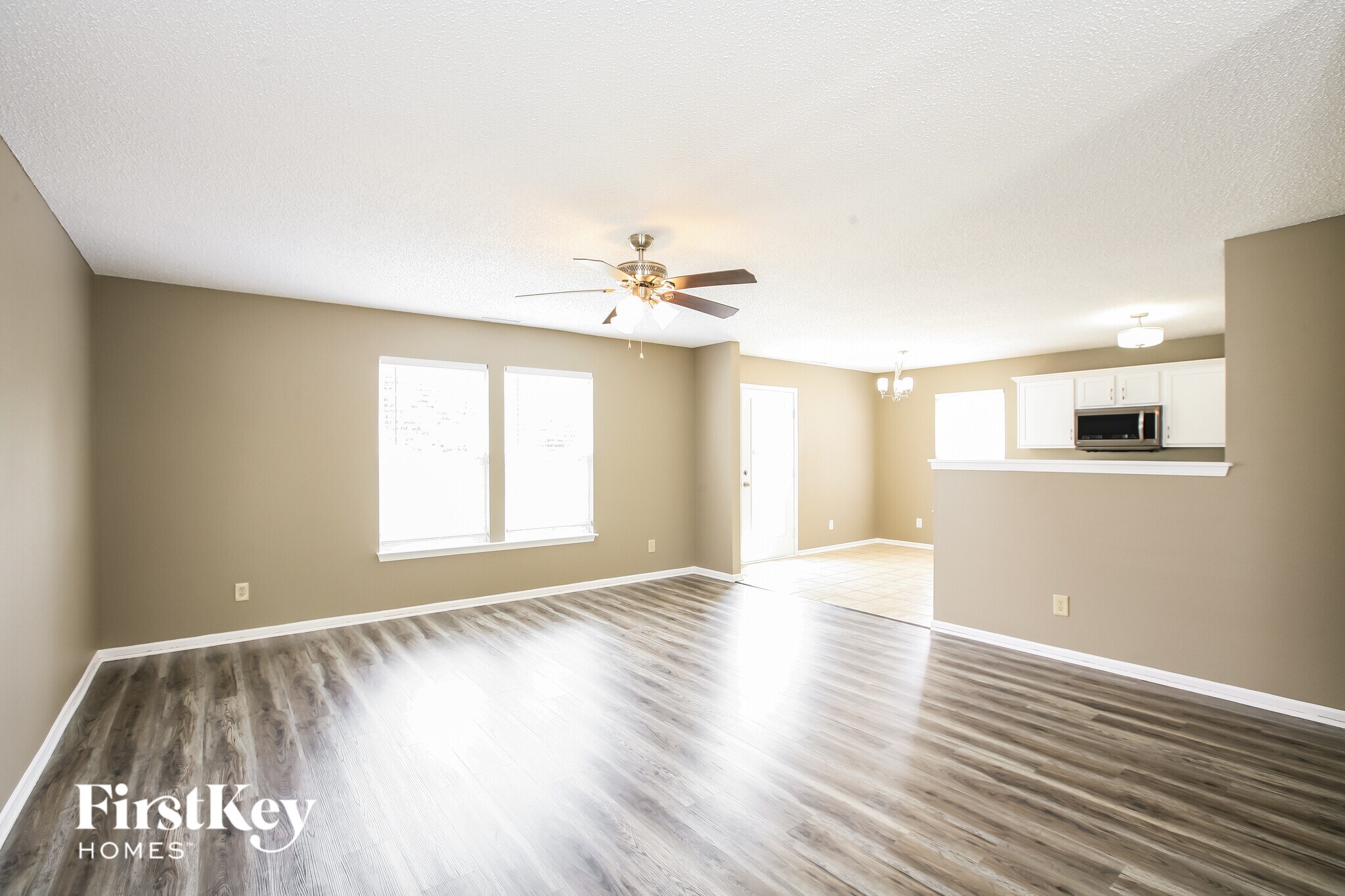 Building Photo - 15498 Border Dr