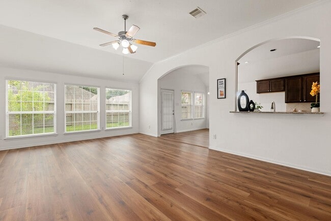 Building Photo - 2008 Golden Creek Ln