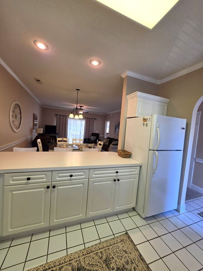 Building Photo - 4231 Hibiscus Dr