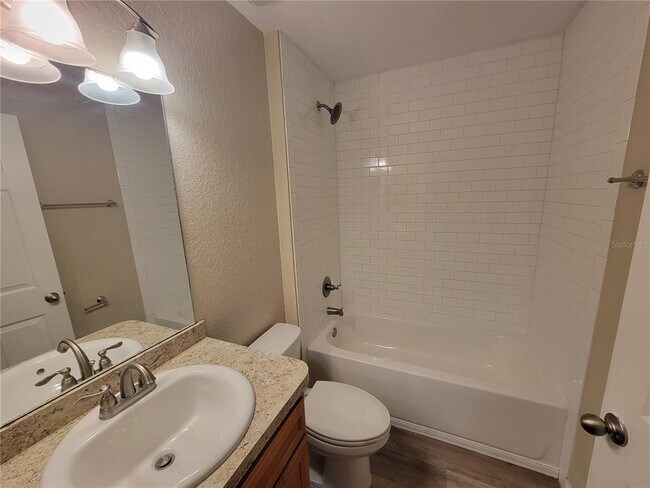 Building Photo - 7009 Hemlock Crse