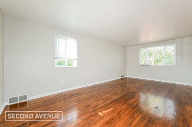 Building Photo - 320 Marbury Dr