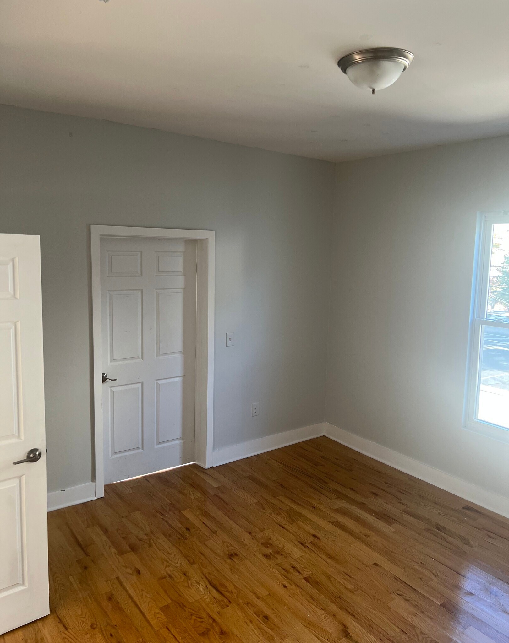 Main room - 62 Farley Ave