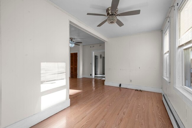 Building Photo - 25 Salem St