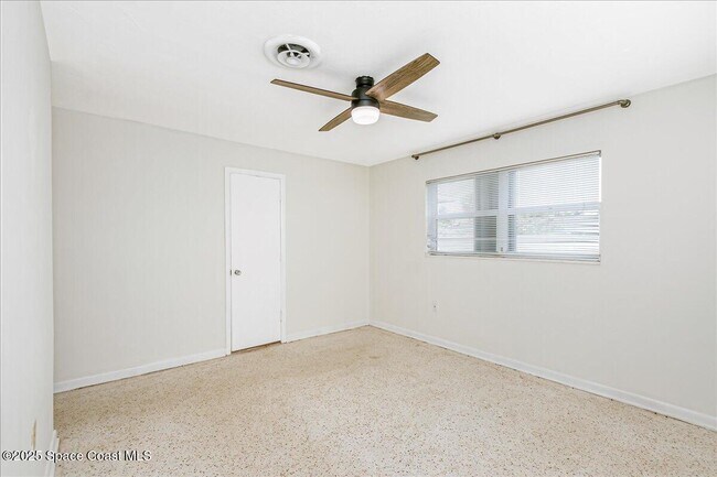 Building Photo - 309 Gemini Dr