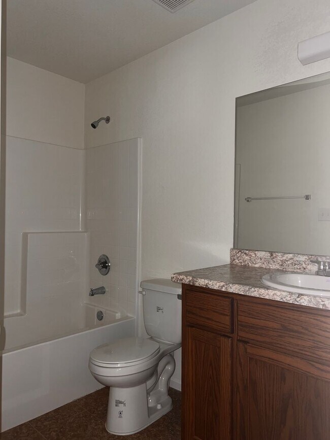 Building Photo - Desert Sands