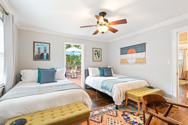 Building Photo - 919 Gilbert St SE