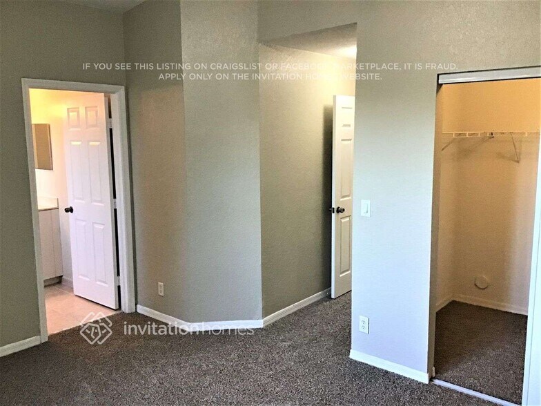 Building Photo - 4000 NW 91st Terrace