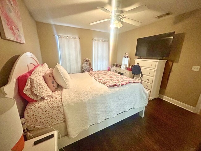 Building Photo - 117 Tuscany Trail