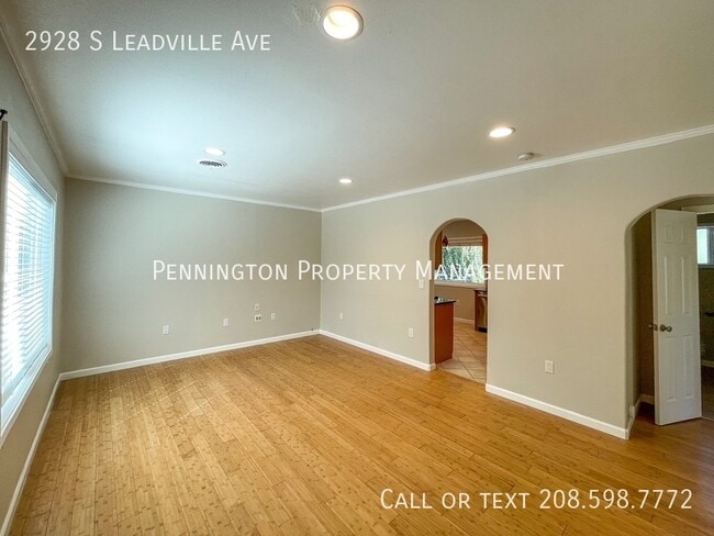 Building Photo - 2928 S Leadville Ave