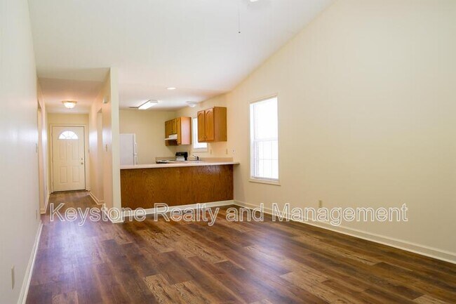 Building Photo - 103 Bruce View Cir