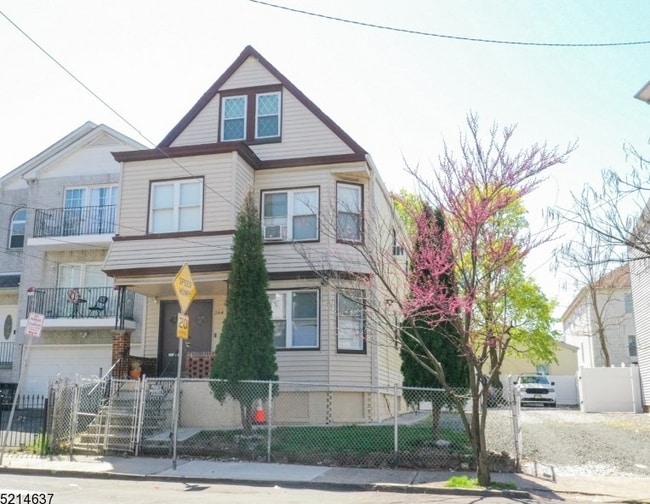 264 W Runyon St 264 W Runyon St Newark NJ 07108 Apartment Finder