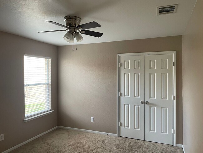 Building Photo - 3 BEDROOM PLUS OFFICE, COMMUNITY POOL, BELTON ISD