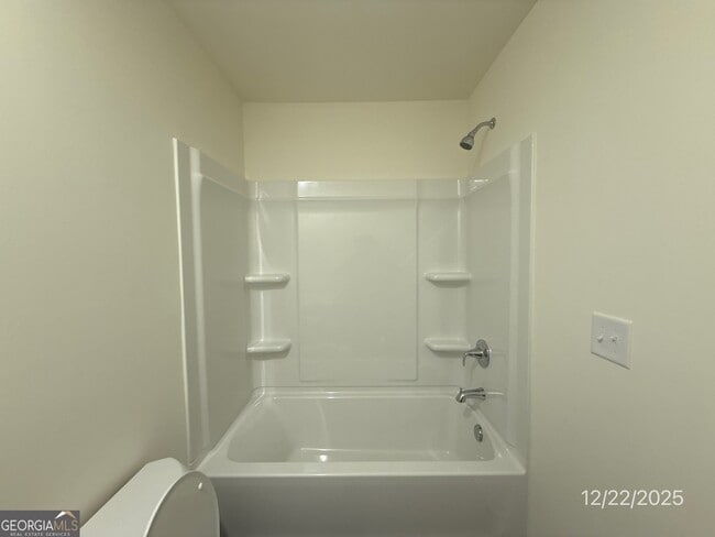 Building Photo - 489 Grand Magnolia St