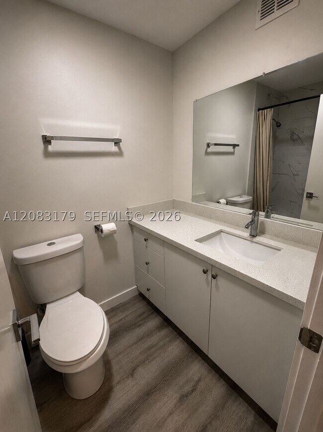 Building Photo - 3408 SW 112th Ave
