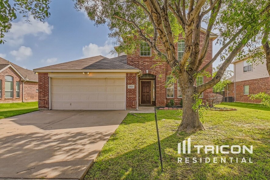 Building Photo - 5824 Somerton Dr