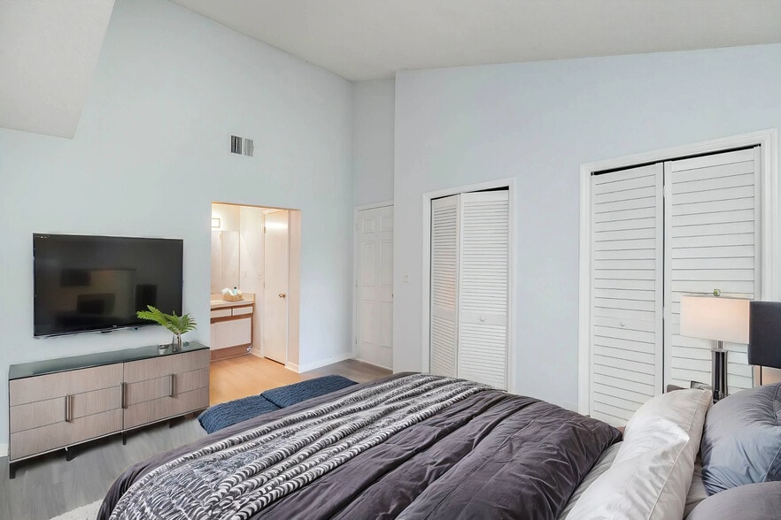 Building Photo - 374 Cocoa Ct