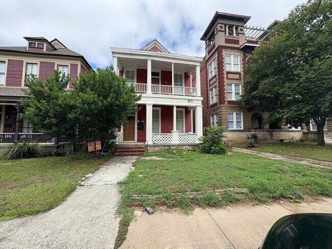 Primary Photo - 871 Mulberry St