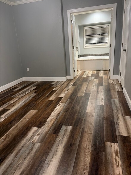 Building Photo - 511 S California St