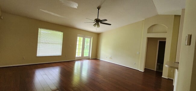 Building Photo - 6122 NW E Deville Cir