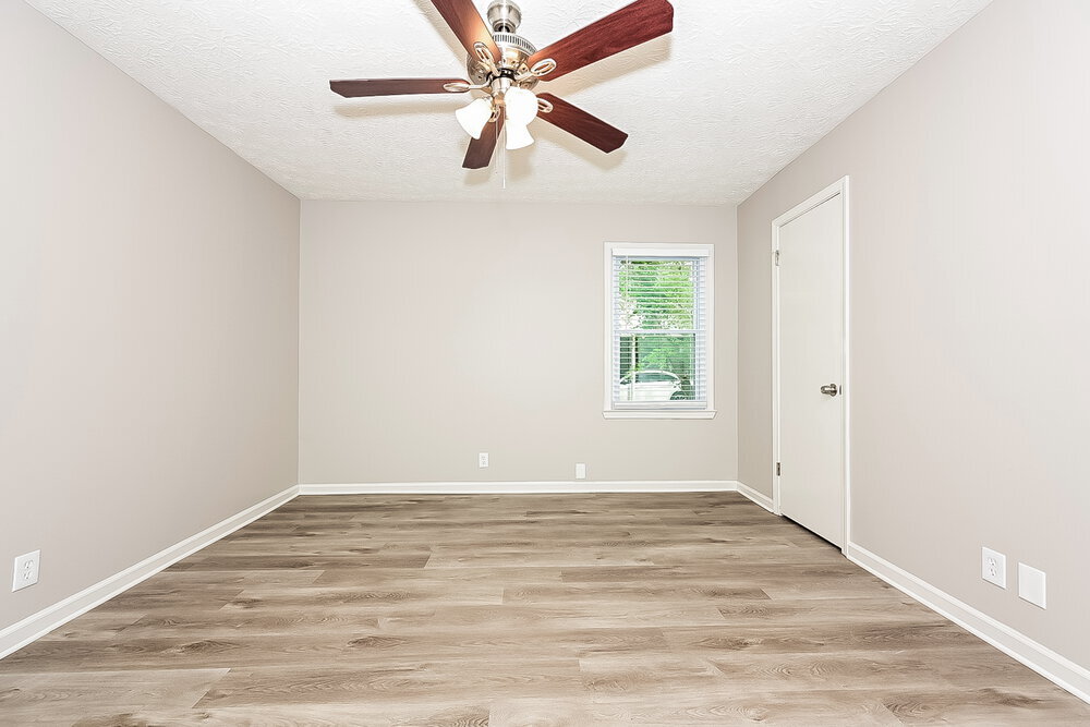 Building Photo - 185 Highland Dr