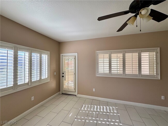 Building Photo - 1050 E Cactus Ave