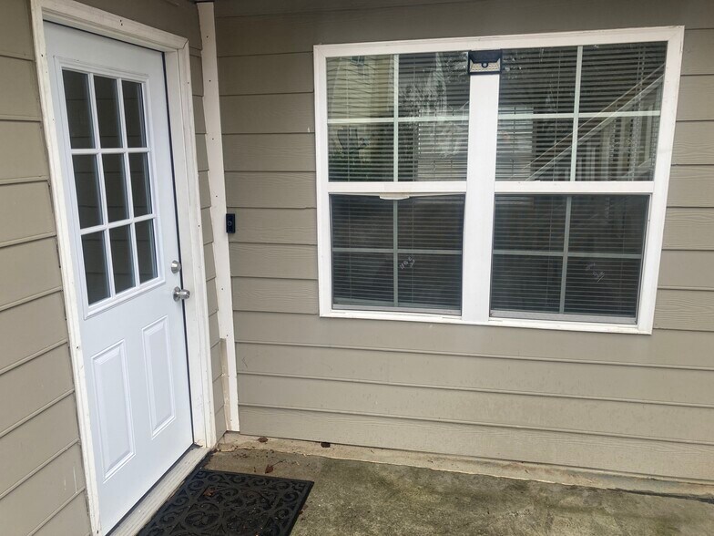 Enterance - 4581 Grove Park Way NW