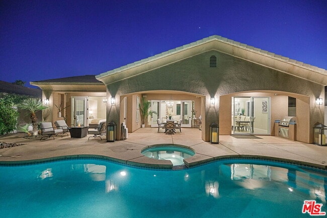 Building Photo - 4 Cartier Ct