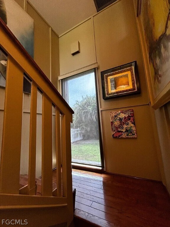 Building Photo - 1702 Hill Ave