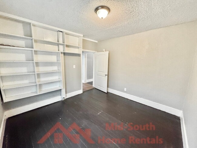 Building Photo - 3338 Coleman Ave