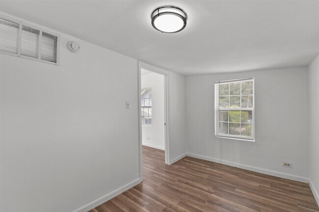 Building Photo - 3912 Bering St