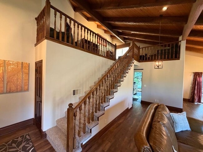 Building Photo - Beautiful Bountiful Home Near Temple & Mueller Park – Prime Location