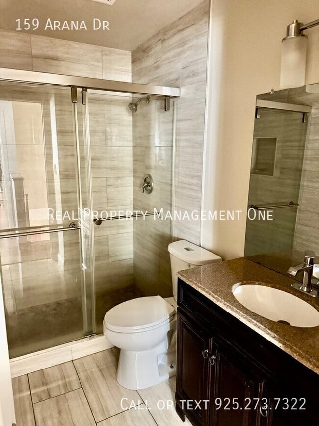 Building Photo - 159 Arana Dr