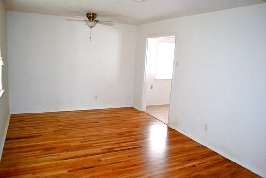 Building Photo - 2528 St Francis Ave