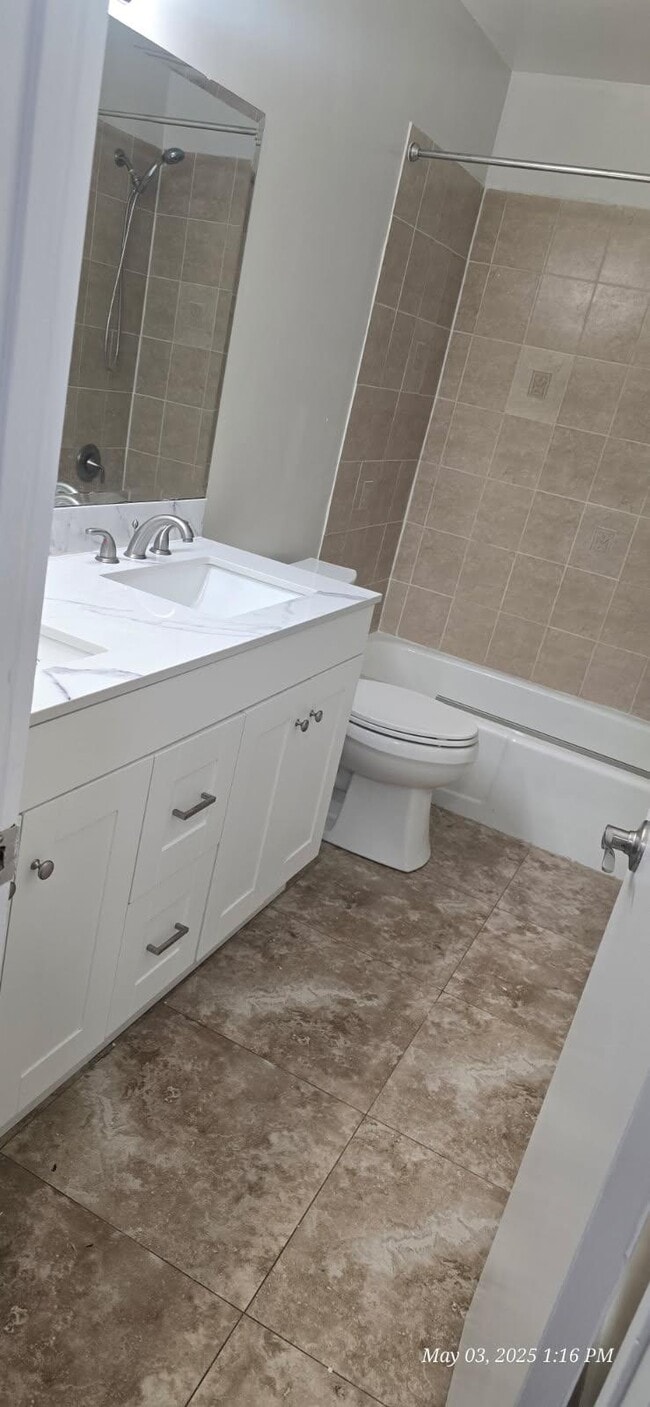 Hallway Bathroom - 6001 Canterbury Dr