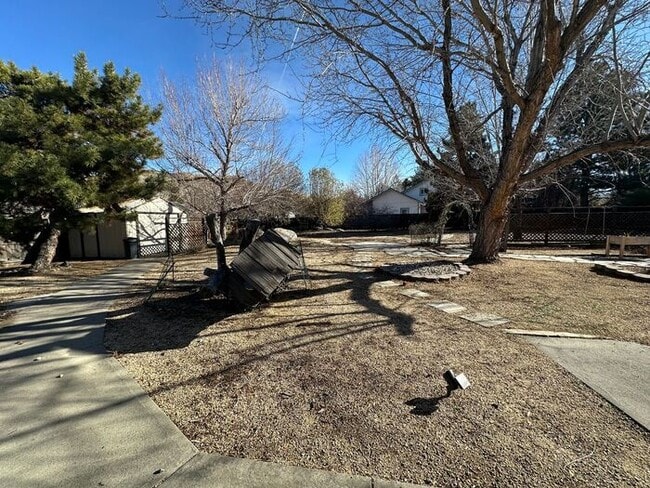 Building Photo - 285 Lemming Dr