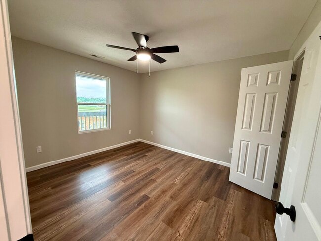 Building Photo - 107 Losey St