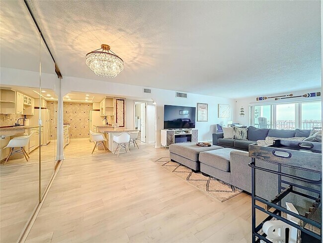 Building Photo - 400 64th Ave