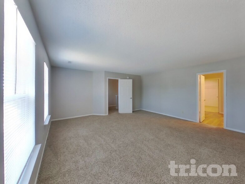 Building Photo - 9822 Orange Blossom Trail