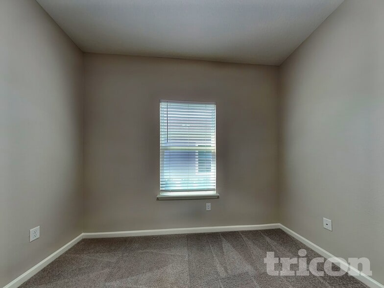 Building Photo - 154 Bloomfield Wy