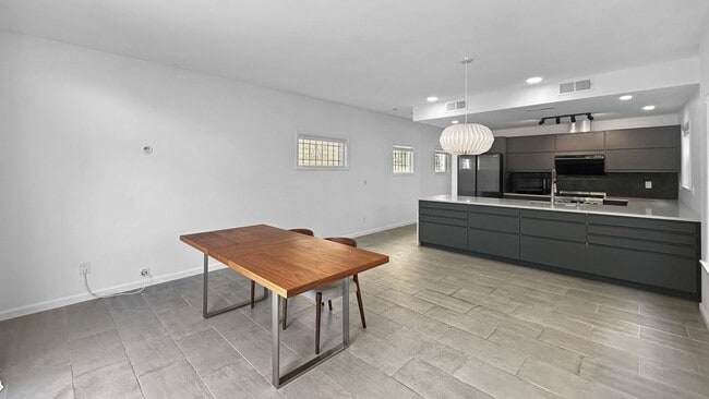 Building Photo - Fruit Trees on this Tastefully Remodeled House in Prescott!