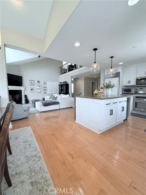 Building Photo - 307 N Broadway