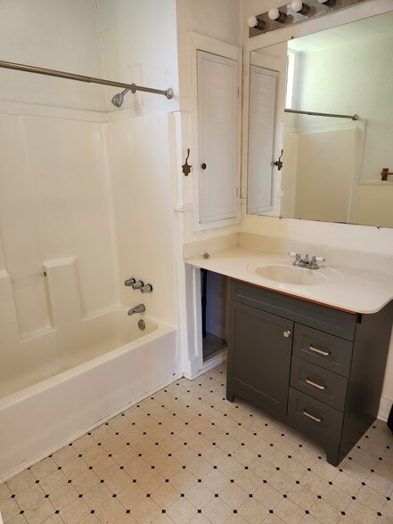 Primary Photo - 707 Patterson Dr