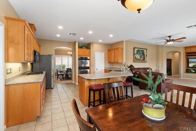 Building Photo - BEAUTIFUL 4BR/3BA home in SINGING HILLS VI...