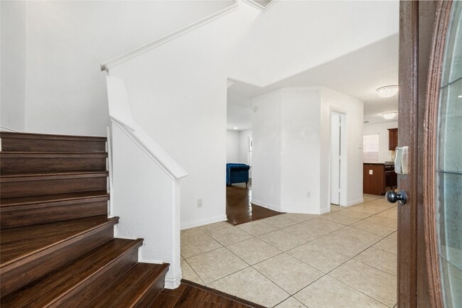 Building Photo - 2042 Mickle Creek Dr