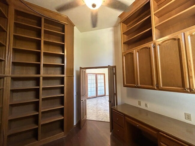 Building Photo - 3 Bedroom 2 Bathroom with a Bonus Room and Pool in the El Diamante School District!