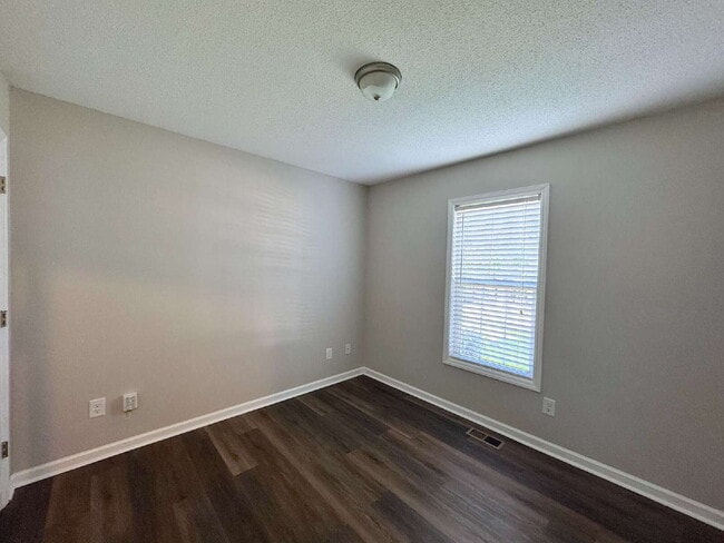 Building Photo - Cozy Three Bedroom Home in Knightdale!
