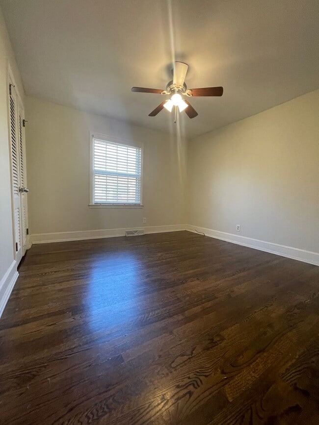 Building Photo - 3 BR Brick Ranch with Fenced Yard in Starm...