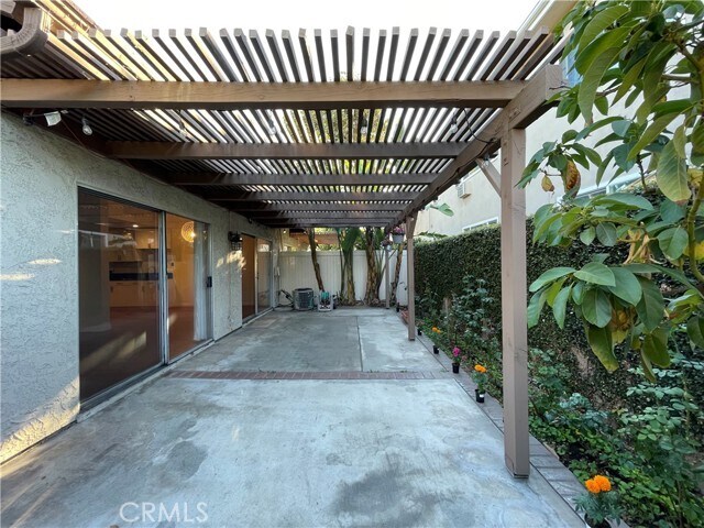 Building Photo - 5315 Village Cir Dr
