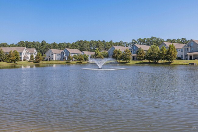 Building Photo - 100 Shellbark Way